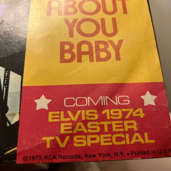 Two ELVIS PRESLEY 45’s from early 1970s - Picture 3 of 5